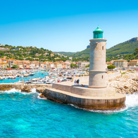 Gradić sa jednom od najlepših obala: Inspirisao je čuvenog umetnika, zadivljuje na svakom koraku FOTO