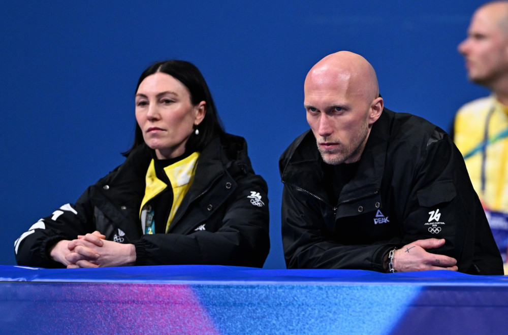 Ko je visoki, vitki i ćelavi muškarac koji je opčinio svet na ZOI? FOTO/VIDEO