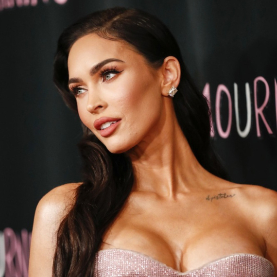 Muškarci lude za "crnim mačkama": Ko su te devojke?