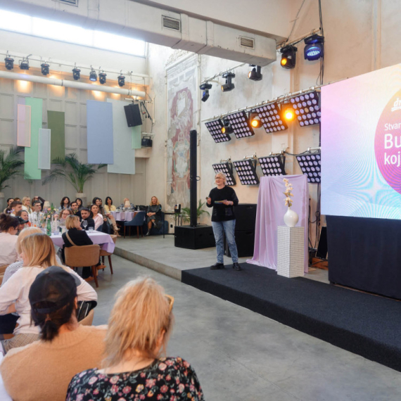 "Budućnost koja inspiriše": dm pokrenuo inicijativu koja vraća veru u snagu pojedinca i zajednice