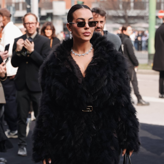 "Lepa je, šteta što ne zna da se obuče": Georgina ovog puta brutalno odgovorila svima FOTO