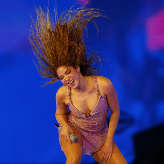 Šakira ljubi 15 godina mlađeg frajera? Mreže su se usijale zbog novog ljubavnog para FOTO