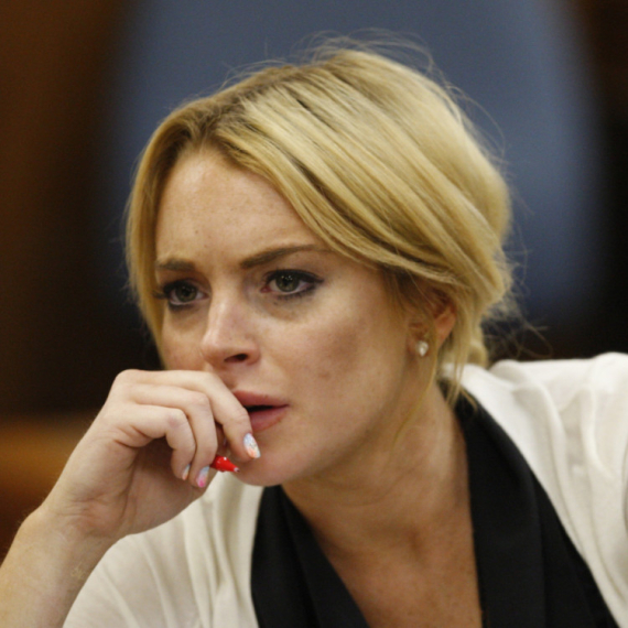 Lindzi Lohan se oglasila iz Dubaija: "Sinoć je bilo strašno, čuvajte se" FOTO