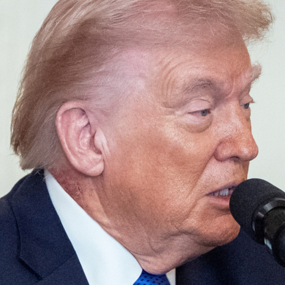 Trampove nove fotografije uzburkale javnost: Svi su primetili jedan detalj FOTO