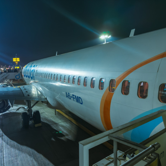 Poleteo prvi avion iz Dubaija za Beograd