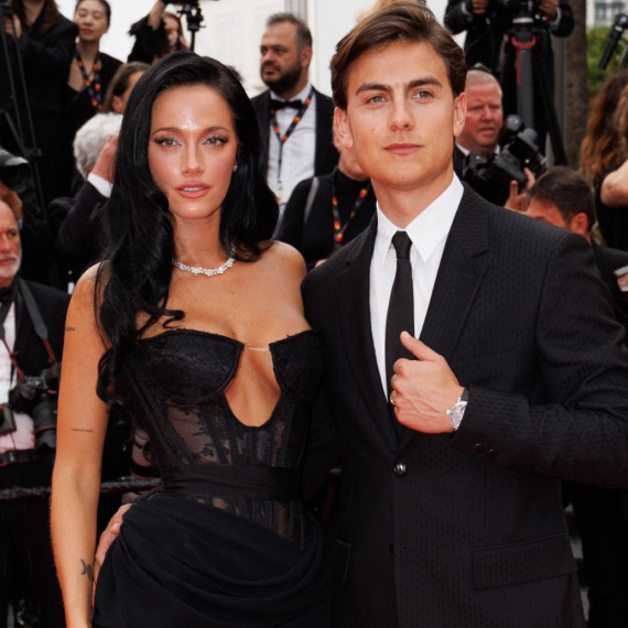 Zgodna Argentinka i fudbaler dobili dete: Uprkos glasinama o aferi – njihova priča se nastavila FOTO