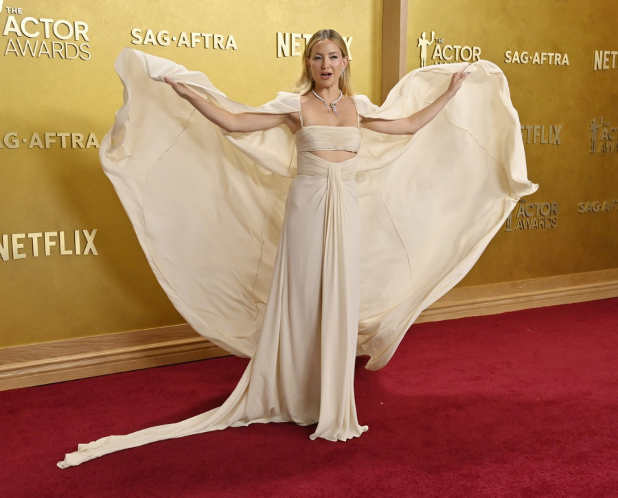 Nakit od pola miliona dolara i haljina za padanje u nesvest: Izgledala je kao princeza FOTO/VIDEO