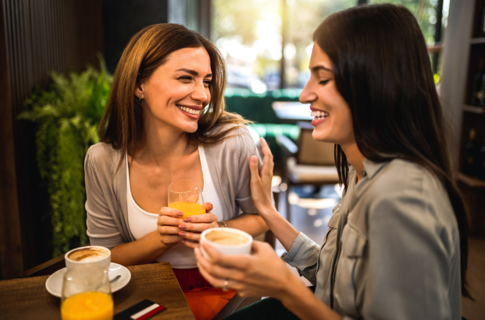 Slobodno tračarite, znamo da volite: Ovo je 5 razloga zašto je zapravo korisno