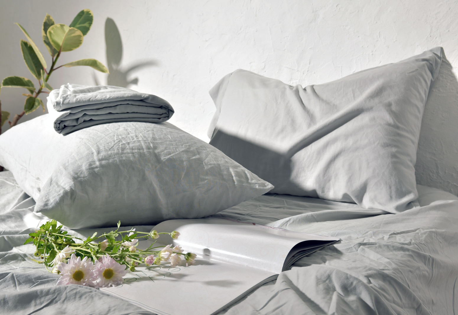 Jeftin trik za snežno bele jastučnice: Uklanja svu prljavštinu