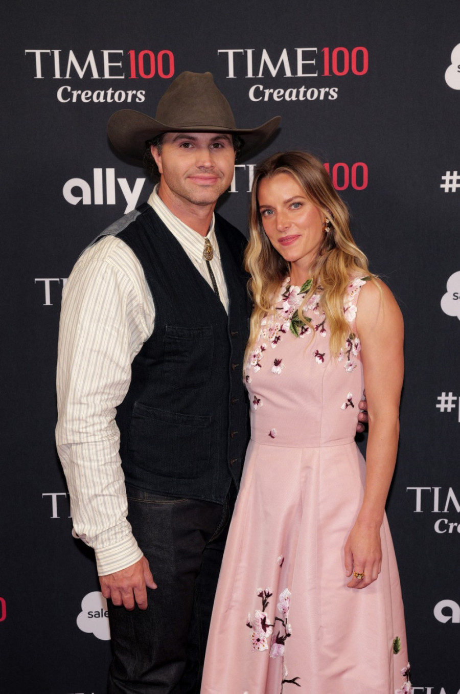 Poznata influenserka rodila deveto dete: Ovo je verovatno bila moja poslednja trudnoća VIDEO