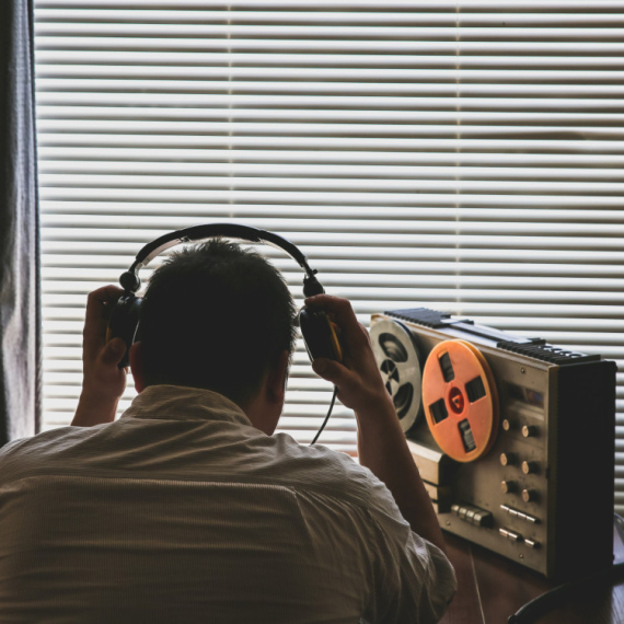 "Ja zapravo nisam profesor, ja sam agent CIA": Student ostao u šoku tokom sastanka