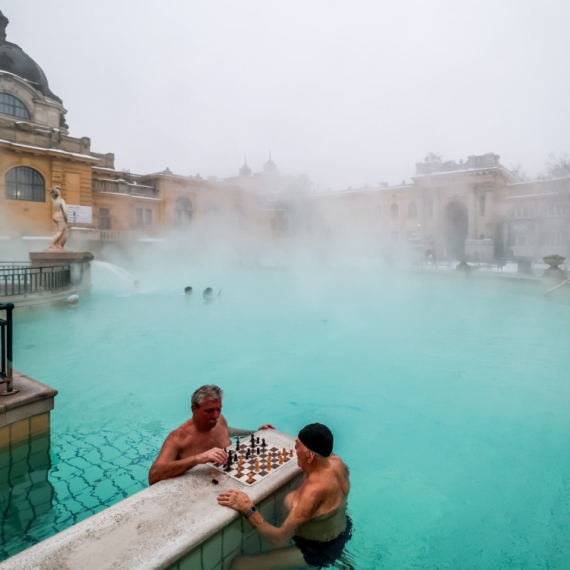 Raj za opuštanje ili prljavo razočaranje turista? Viralni video otkriva mračnu stranu terme u Budimpešti VIDEO