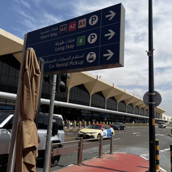 Masovne gužve i zbijeni putnici: Haos na aerodromu u Dubaiju VIDEO