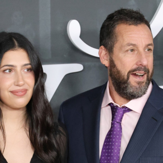 Ćerka Adama Sendlera zvezda Netflixove komedije: Nije joj prvi put VIDEO