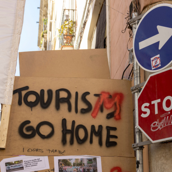 Šok na poznatoj destinaciji: Turisti će plaćati taksu 15 evra po noćenju