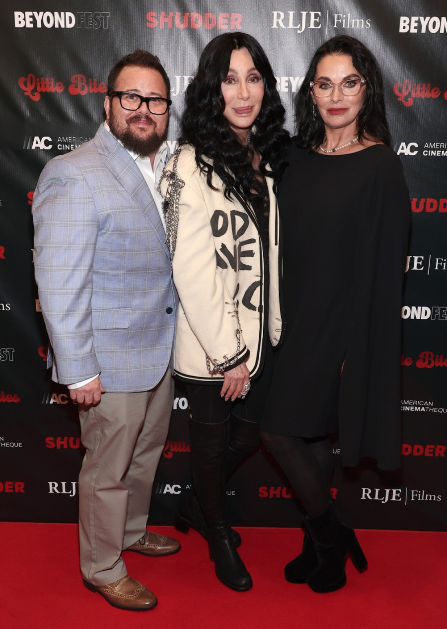 Oženio se transrodni sin pevačice Šer FOTO