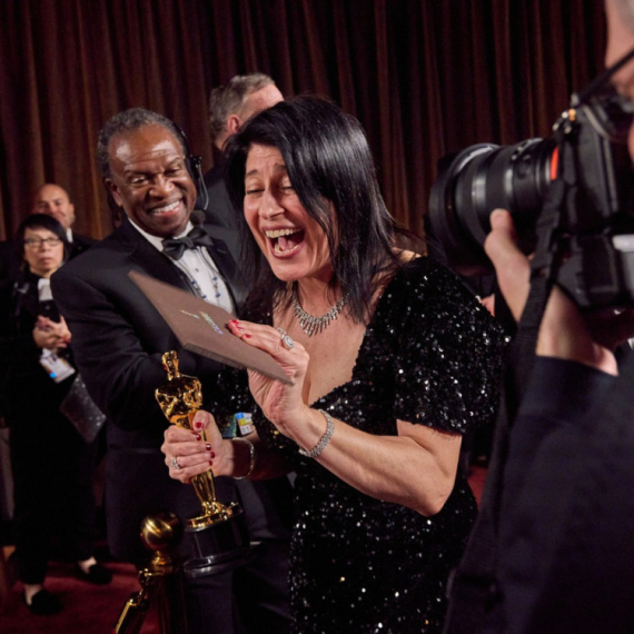 Prva osvojila nagradu u ovoj kategoriji, nije skrivala emocije VIDEO