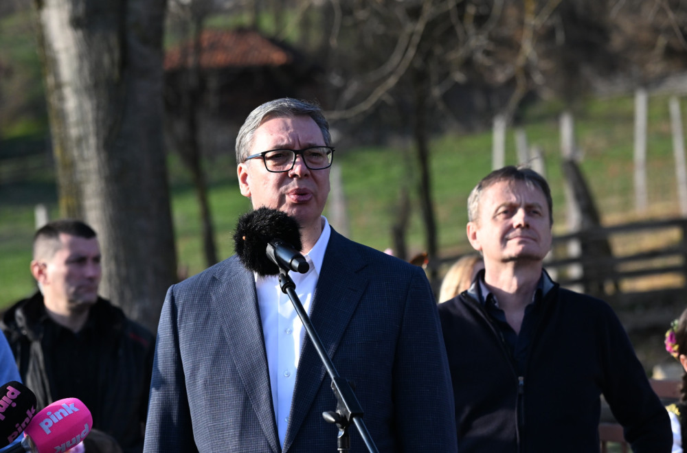 Vučić: "Nastavićemo sa osnaživanjem Vojske Srbije"; "Sutra sastanak o novim nabavkama"