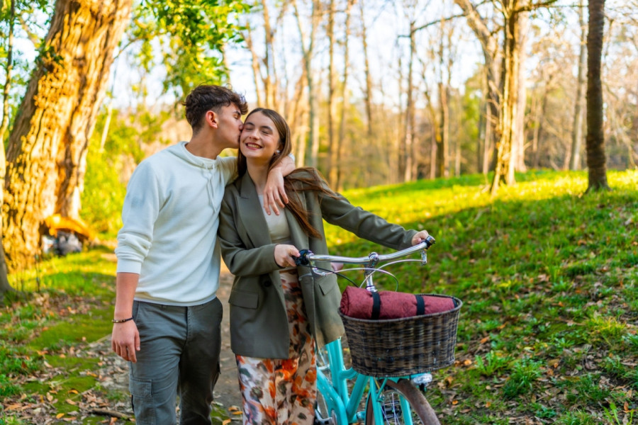 Kako detinjstvo tajno režira vaše ljubavne izbore? Ovo morate da znate