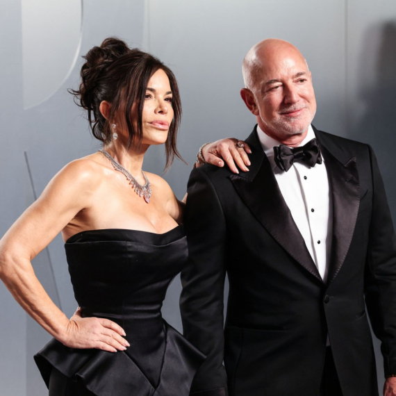 Ljubavna bajka je kratko trajala? Zbog omražene Loren svi misle da će milijarder uskoro biti sam VIDEO