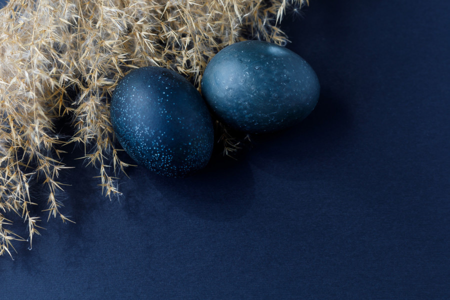 Hit ovog Uskrsa: Ofarbajte jaja koja izgledaju kao dragulji – potpuno prirodno
