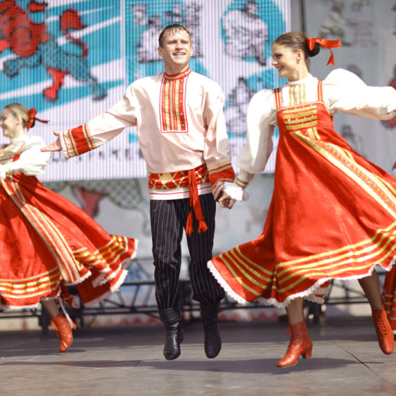 Zbog ove pesme Hauser ostao bez koncerta: Ovo je prava istina o "Kaljinki" VIDEO