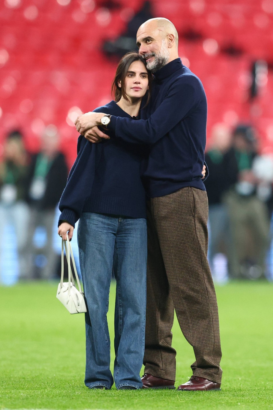 Ćerka slavnog trenera je opsesija mnogih: Lepa, uticajna i svuda prati oca FOTO/VIDEO