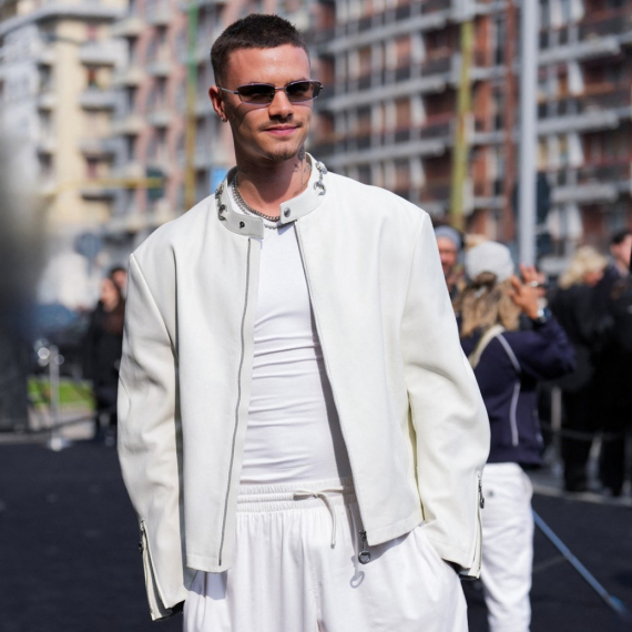 Skinuo se Romeo Bekam: Pokazao najnoviju tetovažu, ima ih preko 70 FOTO