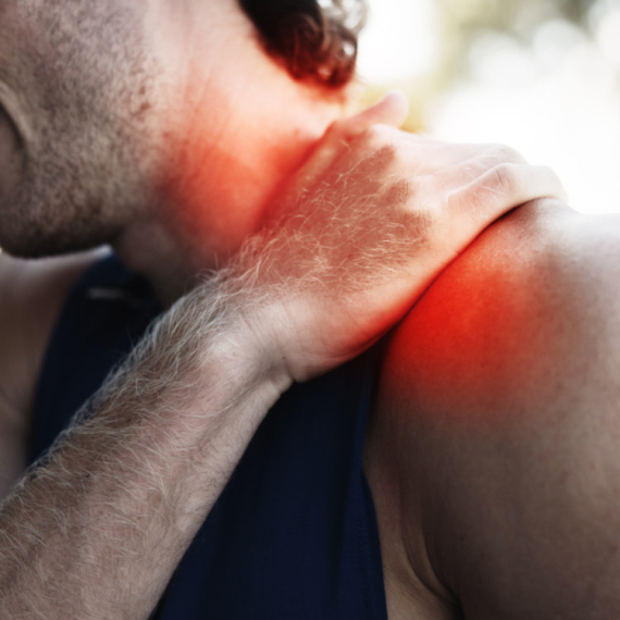 Šta vam telo poručuje kroz bol i zašto je važno slušati signale iznutra