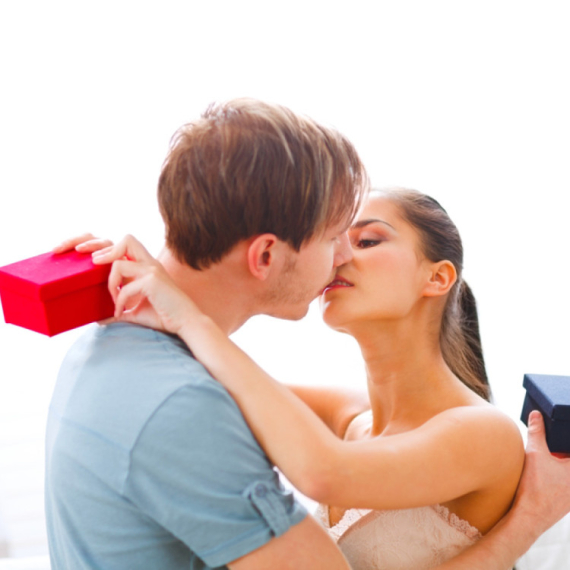 Kako odabrati savršen poklon za voljenu osobu i učiniti svaki trenutak posebnim?
