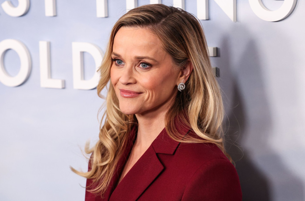 Mini haljina za 50. rođendan: Pravna plavuša ne stari FOTO