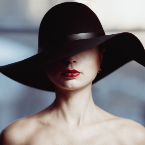 Manekenka osuđena na sedam godina zatvora; Prevarantkinja kakvu svet nije video FOTO