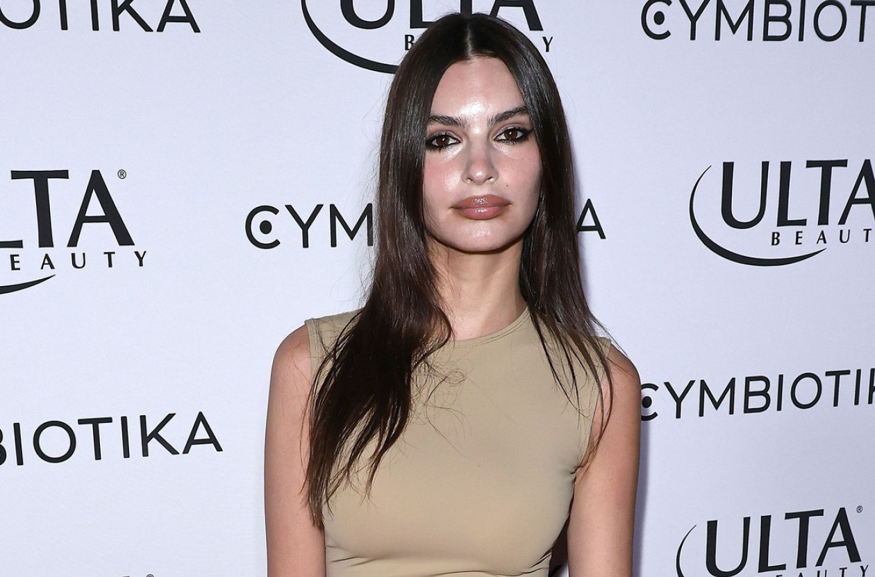 Nije gola, ali svi pričaju o njoj: Vrti mi se u glavi od tih dugih nogu FOTO