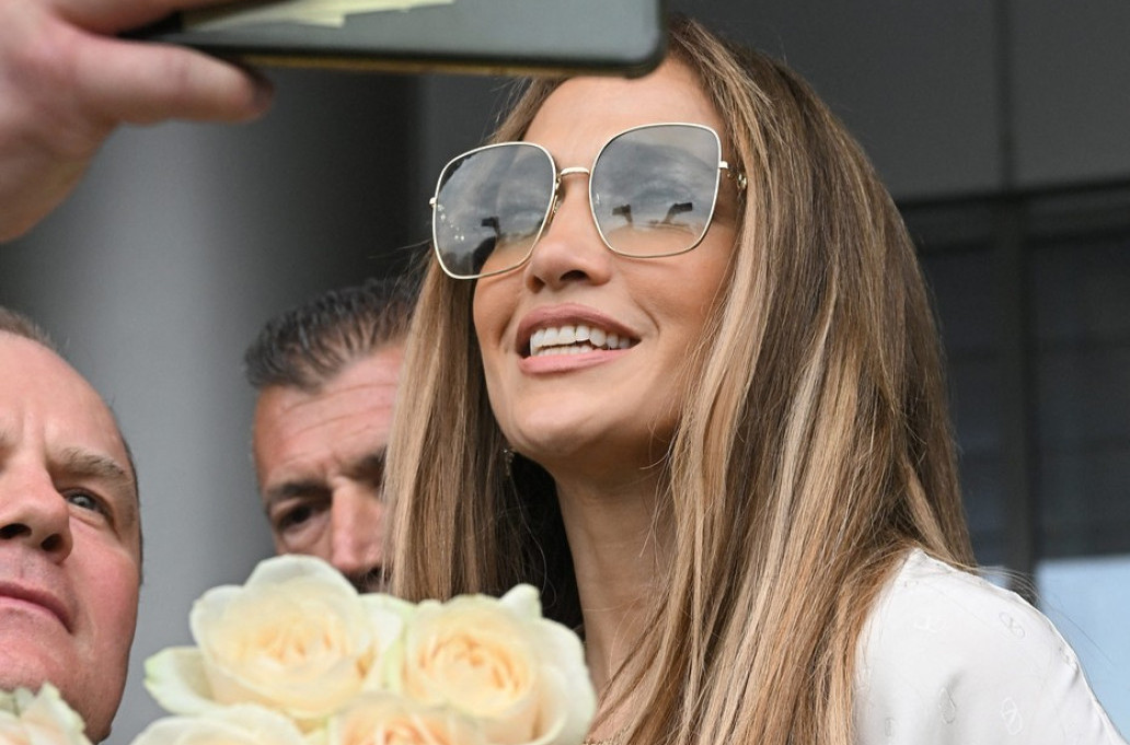 Glamur zamenila običnim izdanjem: Džej Lo kakvu još nismo videli FOTO