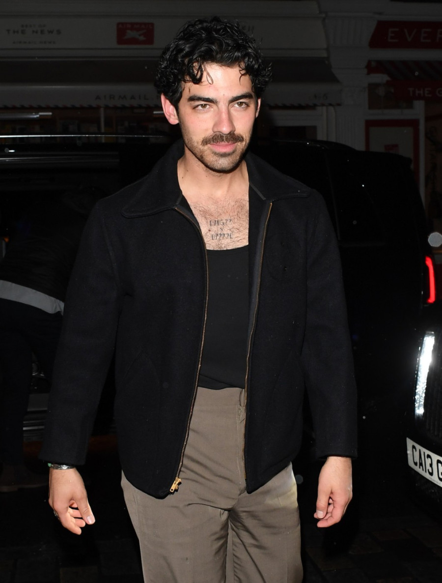 Stalno je kukao kako nema sreće sa ženama – sad i zvanično ljubi mladu lepoticu FOTO