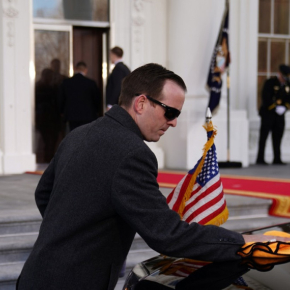 Agent Tajne službe upucao sam sebe dok je bio na zadatku FOTO