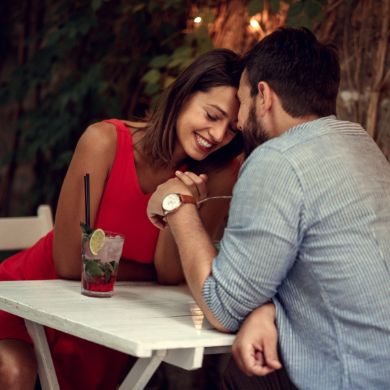 Neodoljivi ili dosadni? Evo kakav utisak ostavljate na prvom sastanku prema vašem znaku