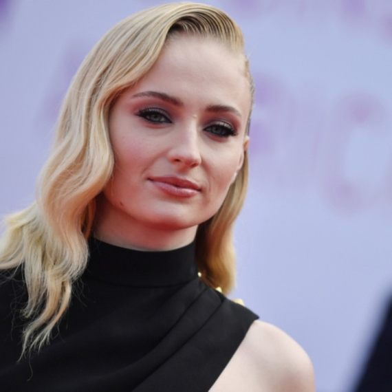 Povređena nova Lara Kroft: Snimanje hitno zaustavljeno