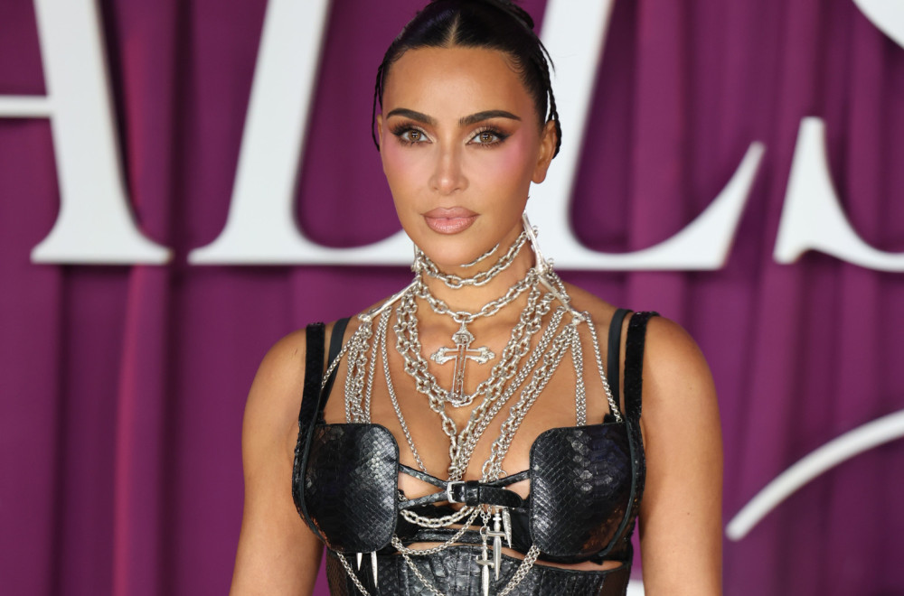 Kim Kardašijan prodaje komplet koji je nosila prošle godine: Cena otišla u nebesa FOTO