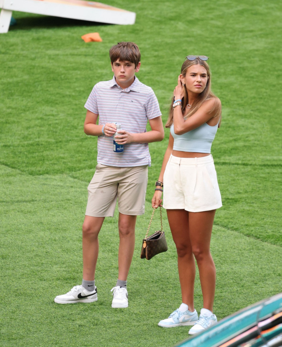 Unuka Donalda Trampa očarala stajlingom, ali jednom fotkom razbesnela Amerikance FOTO