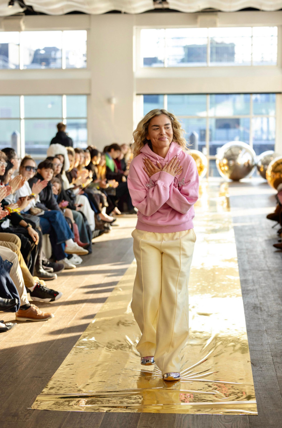 Đurđa Đukić za Superženu: Kako je Čačanka osvojila svet svojim nestvarnim kreacijama? FOTO