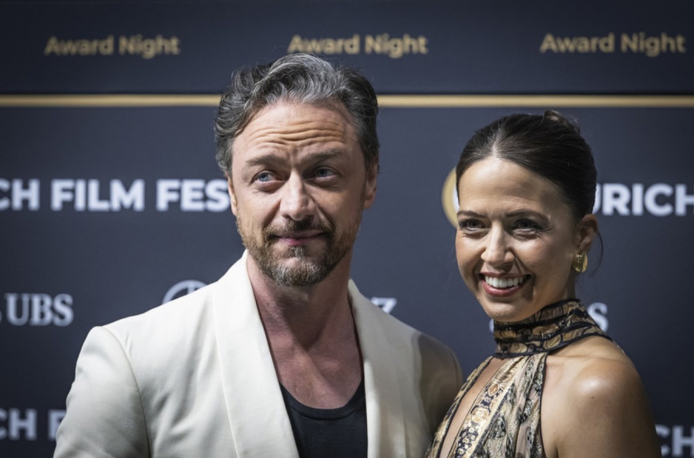 Slavni glumac priznao da je pre četiri godine dobio sina: Kasno očinstvo je lakše