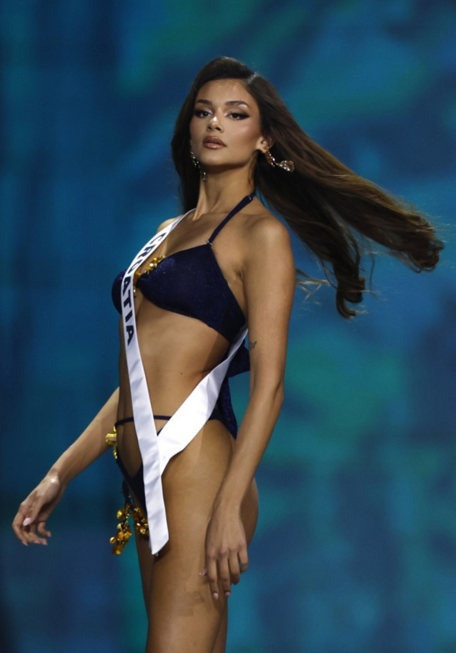 Seksi Hrvatica ponela krunu najlepše, a sad otkrila: To je to, vraćam se svom poslu FOTO