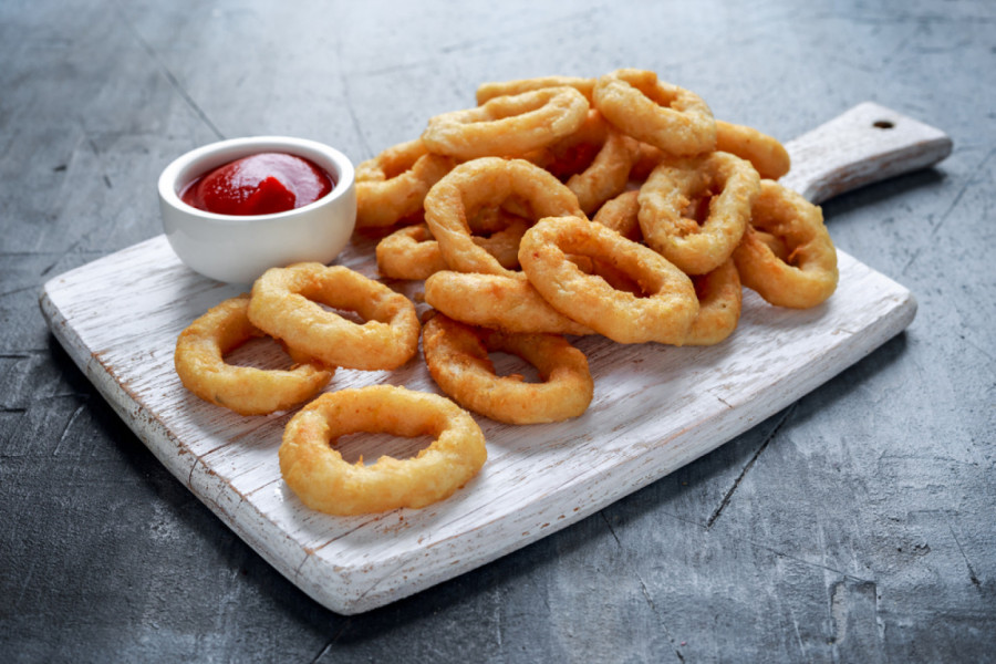 Napravite onion rings kod kuće: Evo kako da budu sočni i hrskavi kao u restoranu