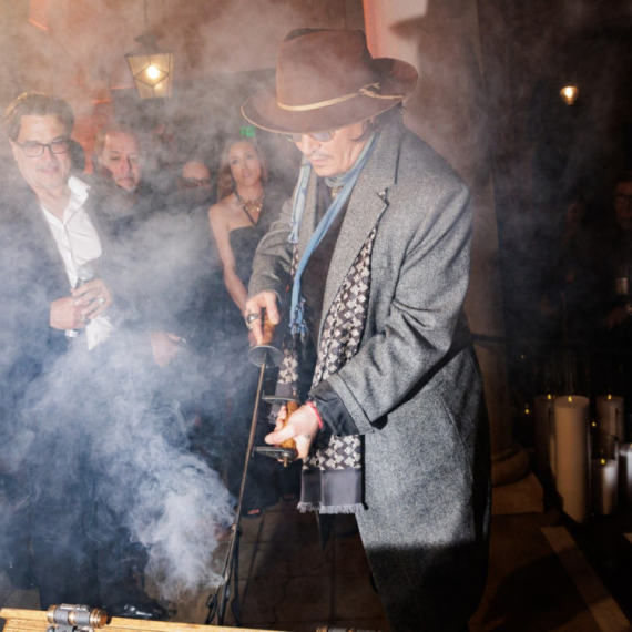 Džoni Dep lansirao svoj brend alholonog pića: Ima veze sa filmom "Pirati sa Kariba" FOTO