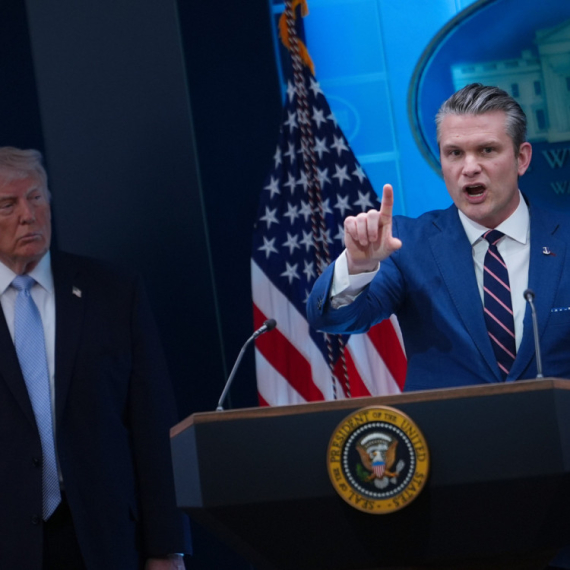 Nadrealna scena u Pentagonu: Hegset održao govor citirajući lažni biblijski citat iz filma