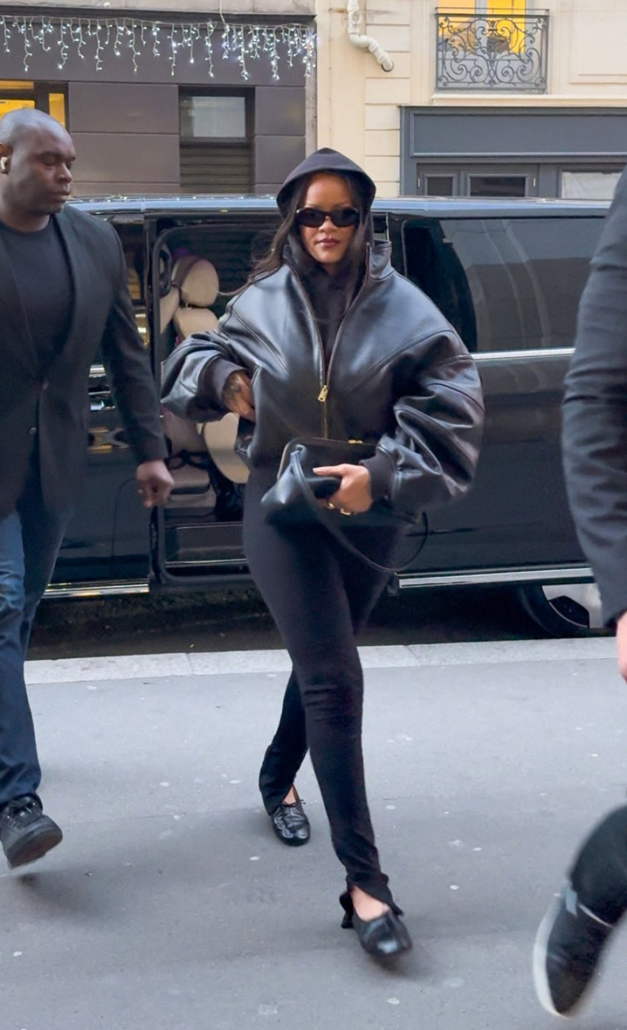 Većina je mrzela ovaj komad odeće, a sad se vratio na velika vrata – zbog nje FOTO