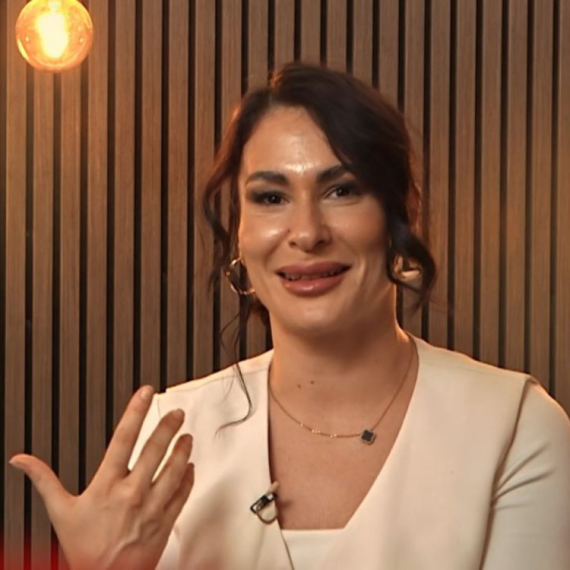 "Šljapala sam tamo po tanjir i turala sve i svašta!"; Usledio komentar: "Dragana, ovo je perfektno!"