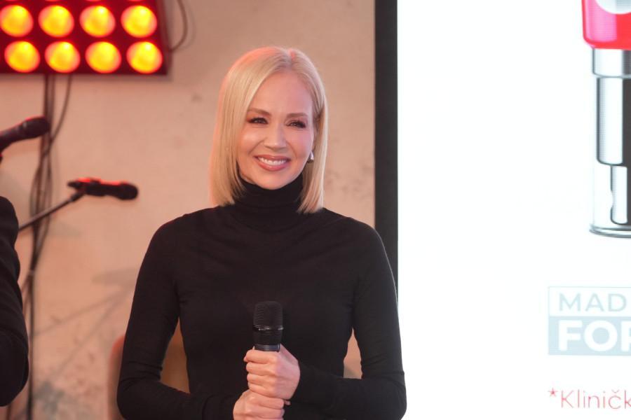 Jelena Rozga otkrila tajnu svoje lepote: Ovo nikada ne radi pre spavanja