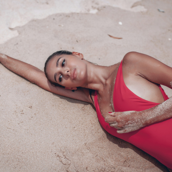 Za zdrav i preplanuli ten ne trebaju vam skupi preparati: Napravite ovo prirodno ulje